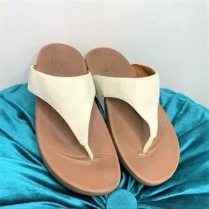 Fitflop white sandals Size 6
